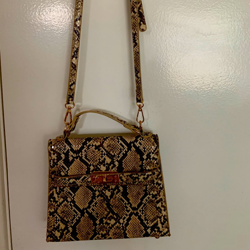 Snakeskin faux